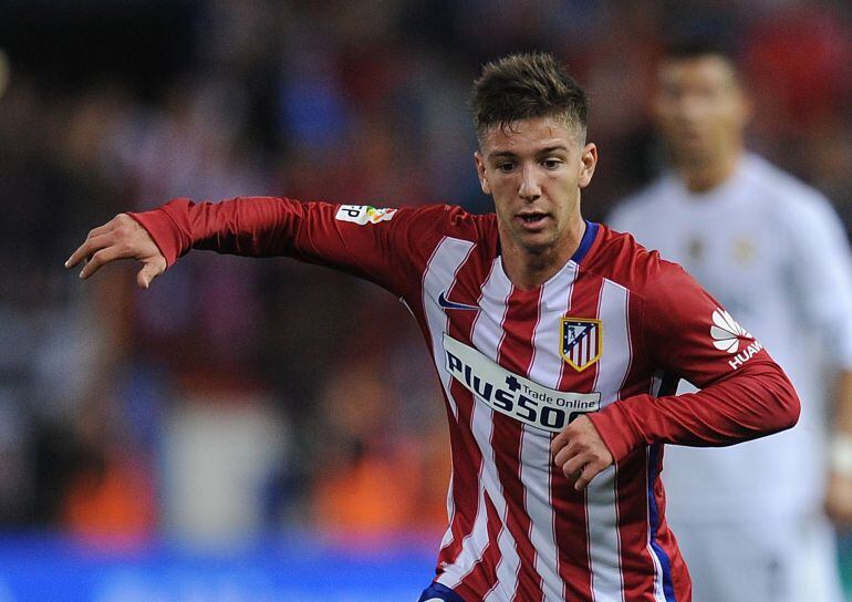 Luciano Vietto, durante el pasado derbi con el Real Madrid en el Vicente Calderón / Getty Images