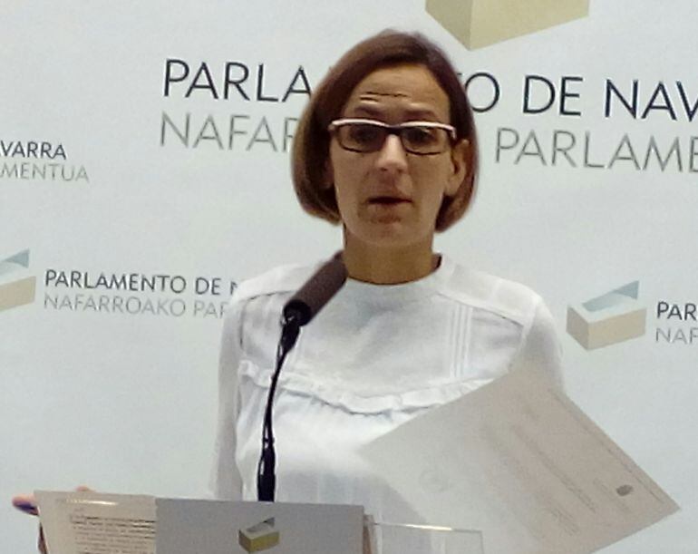 La secretaria general del PSN, María Chivite, comparece en el Parlamento de Navarra tras la sesión de la Junta de Portavoces del lunes