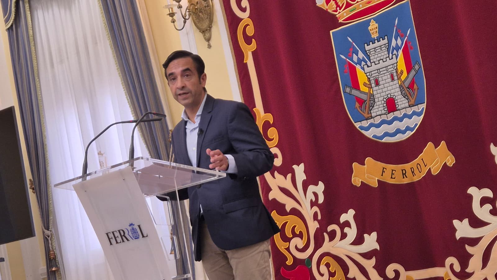 El alcalde de Ferrol, José Manuel Rey Varela, en su comparecencia de este lunes (foto: Concello de Ferrol)