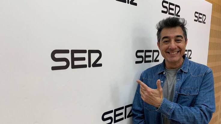 Entrevista a Juan Valderrama, presenta en Murcia 'Mujeres de carne y verso'