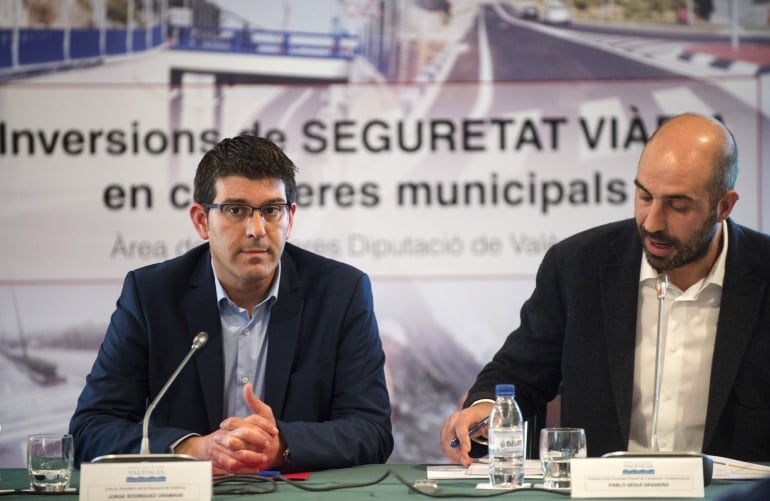 El presidente de la Diputación de Valencia, Jorge Rodríguez y el diputado Pablo Seguí en la presentación de las actuaciones en carreteras