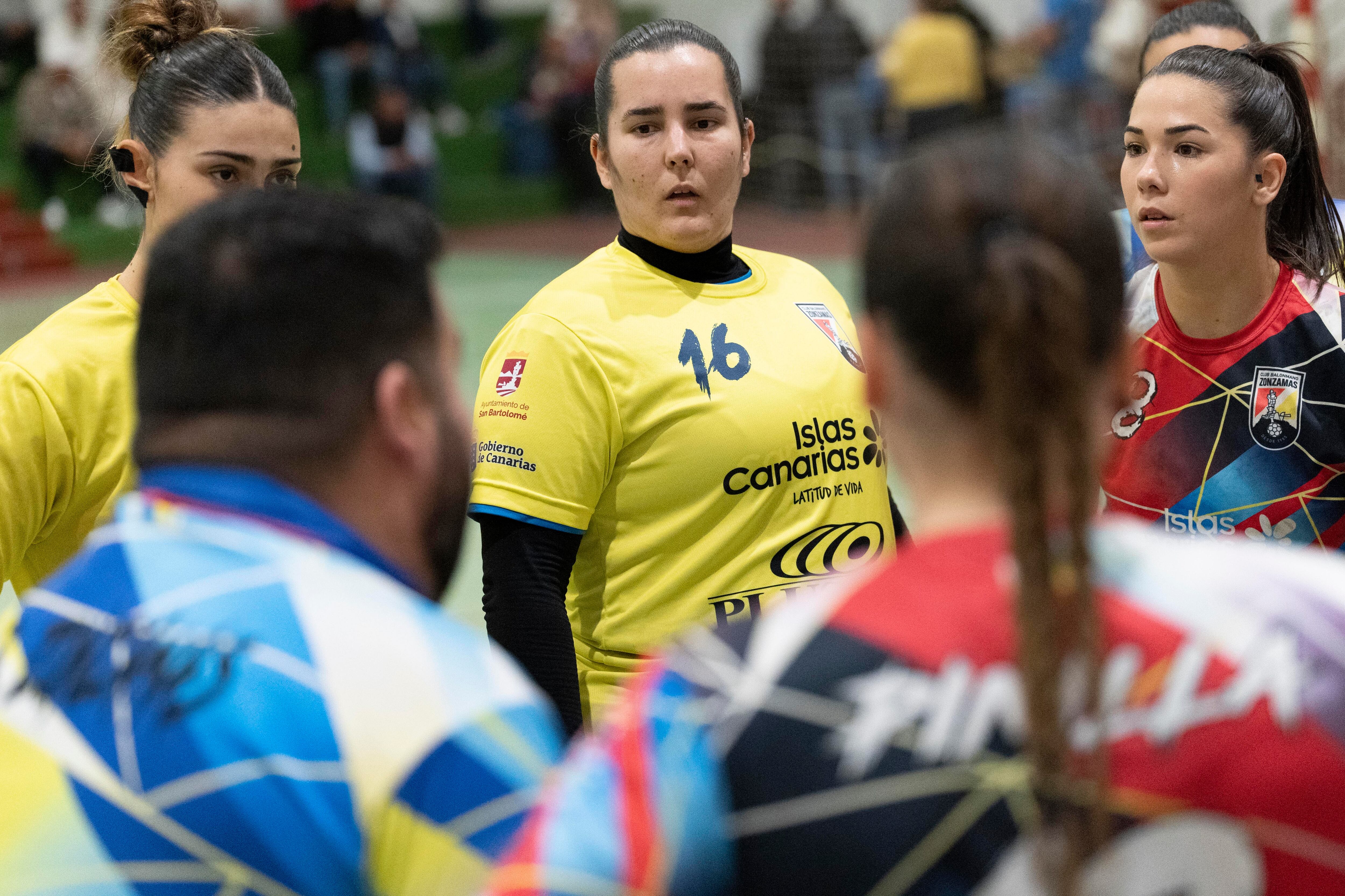 Jugadoras del Zonzamas Plus Car Lanzarote.