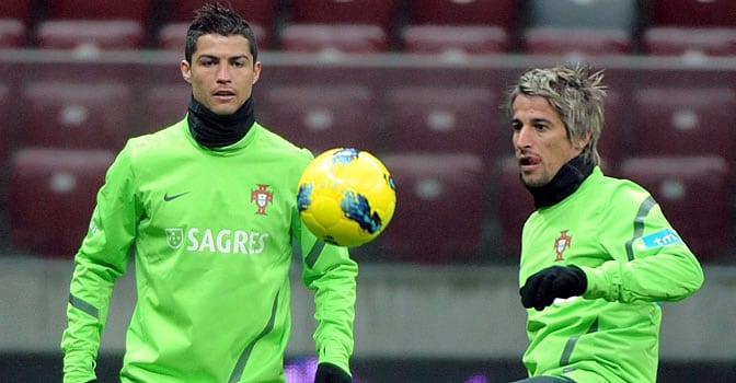 Coentrão, durante un entrenamiento de Portugal con Cristiano