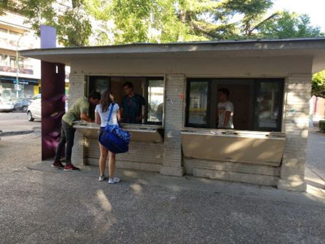 Los interesados podrán devolver sus bonos en el kiosko de los Jardines