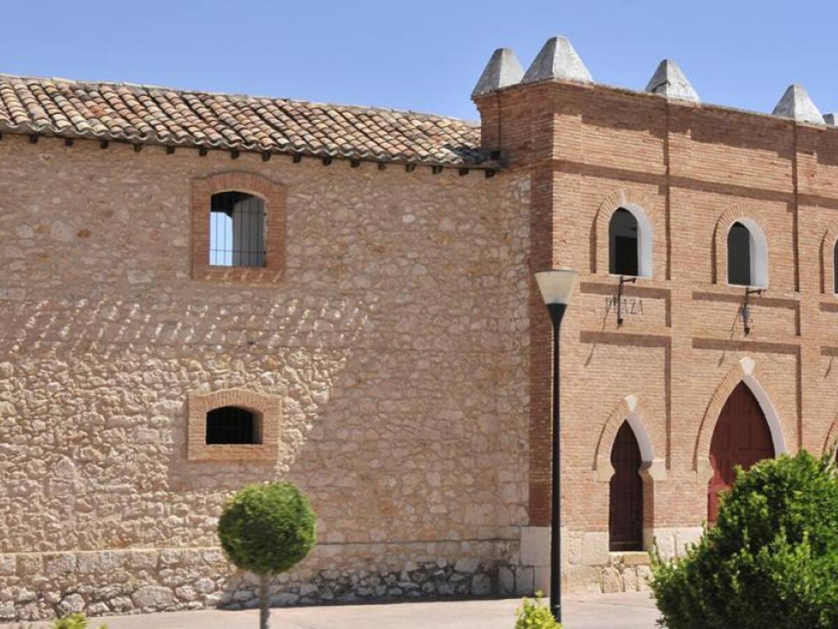 La cirujana de la corrida de toros de El Burgo, pillada superando la tasa de alcohol de 0,60 camino al festejo