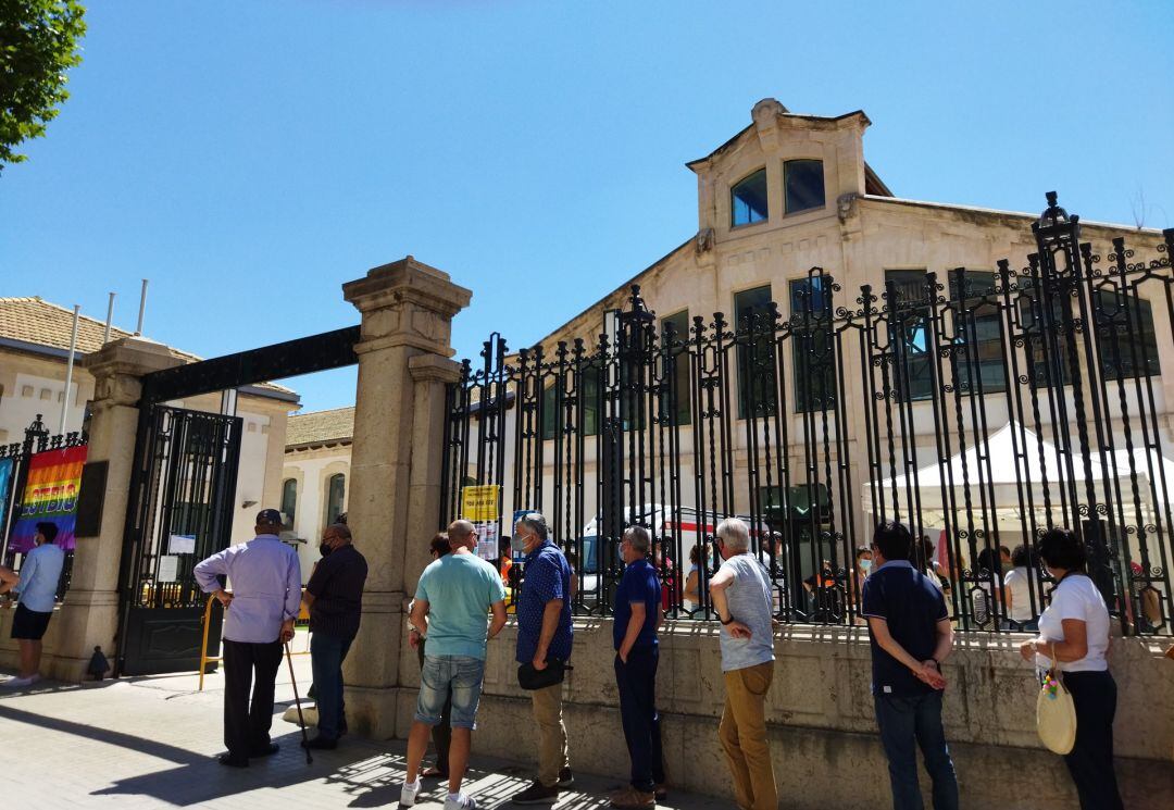 El complejo deportivo Eduardo Latorre acoge la vacunación contra la COVID-19.