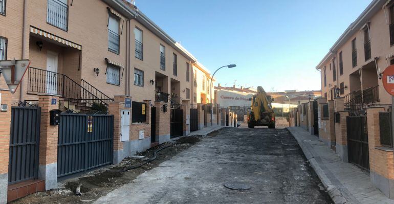 Uno de los puntos clave es el asfaltado de calzada y aceras