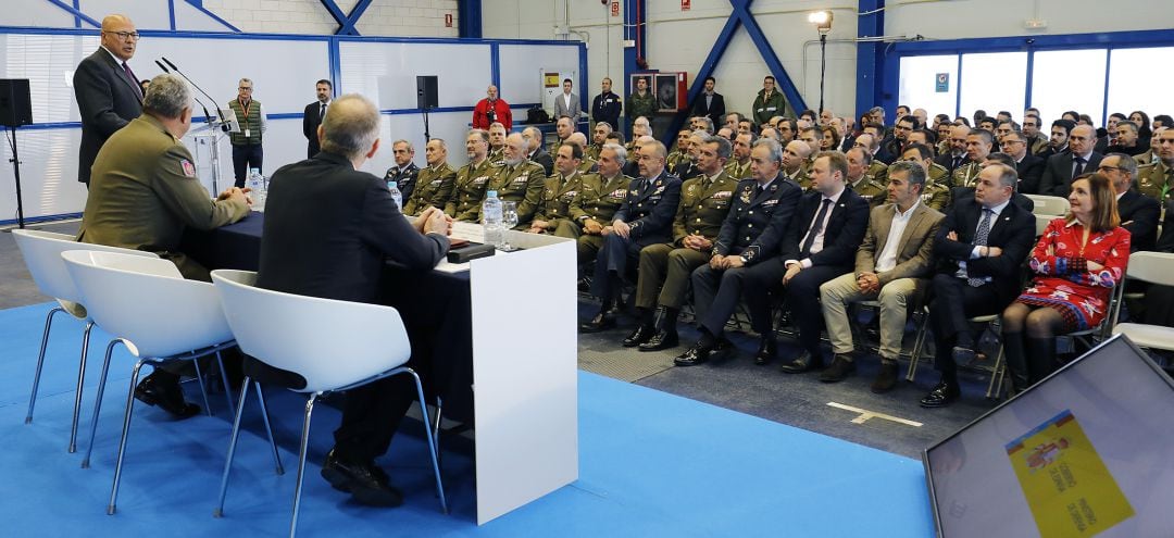 Imagen del acto de entrega del último Tigre