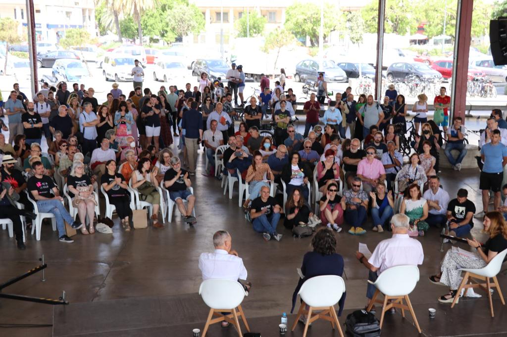 Compromís ha presentado este sábado en La Marina de València su propuesta para el futuro del puerto de la ciudad, con la presencia de Joan Ribó, Mónica Oltra y Joan Baldoví