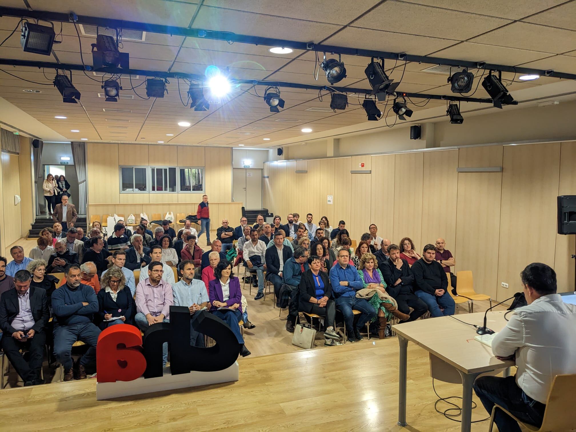Reunión de CHA con sus candidatos