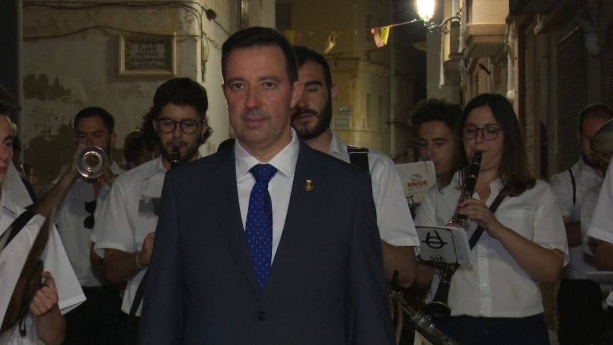 El alcalde de Piles adjudica delegaciones a la oposición tras no aprobarle su sueldo