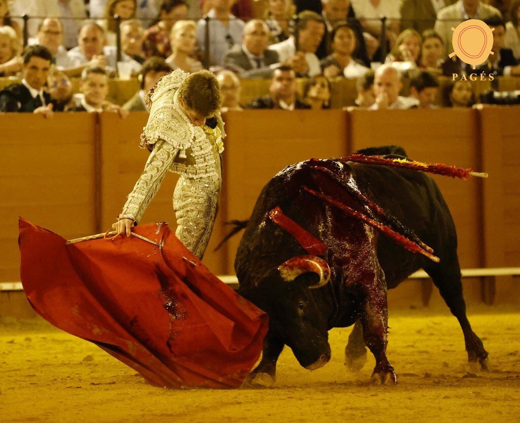 Borja Jiménez durante su actuación este sábado en la Maestranza