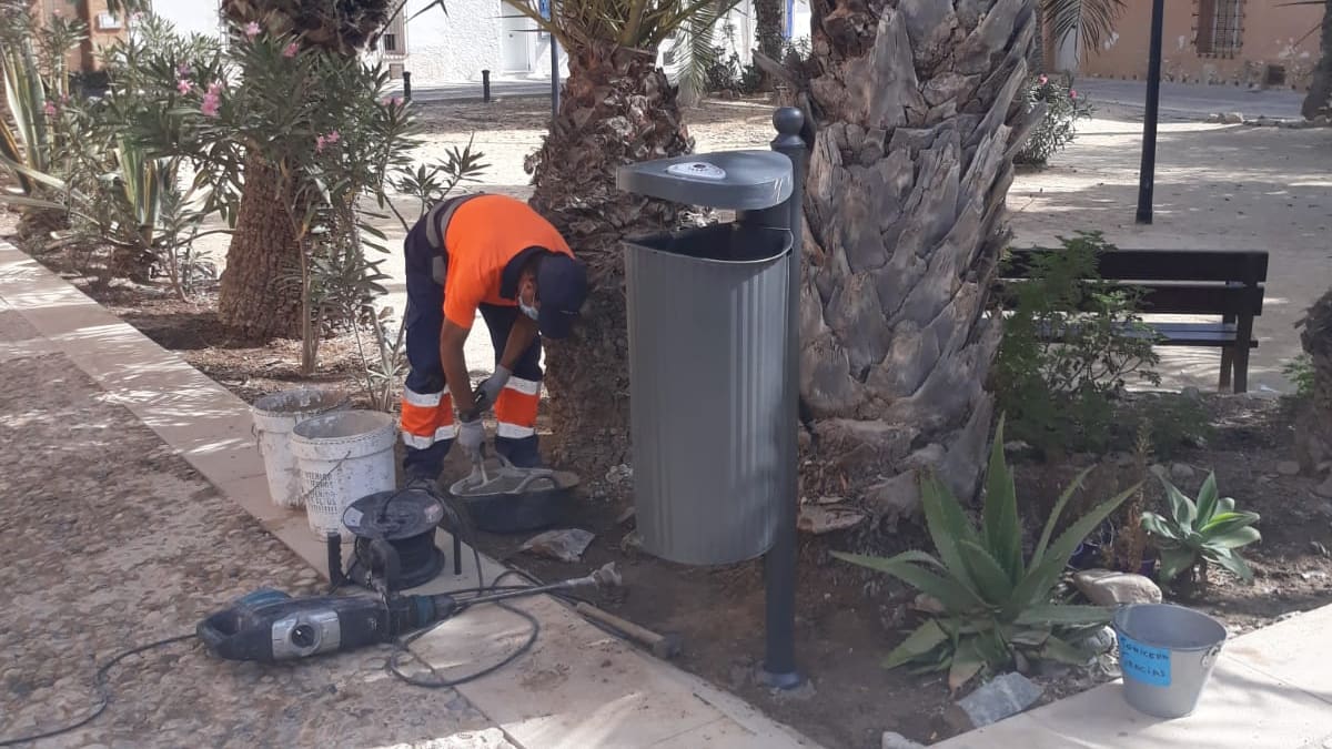 Manuel Villar, concejal de Limpieza: "Se ha incrementado en un 60% el número de operarios de limpieza en Nueva Tabarca"