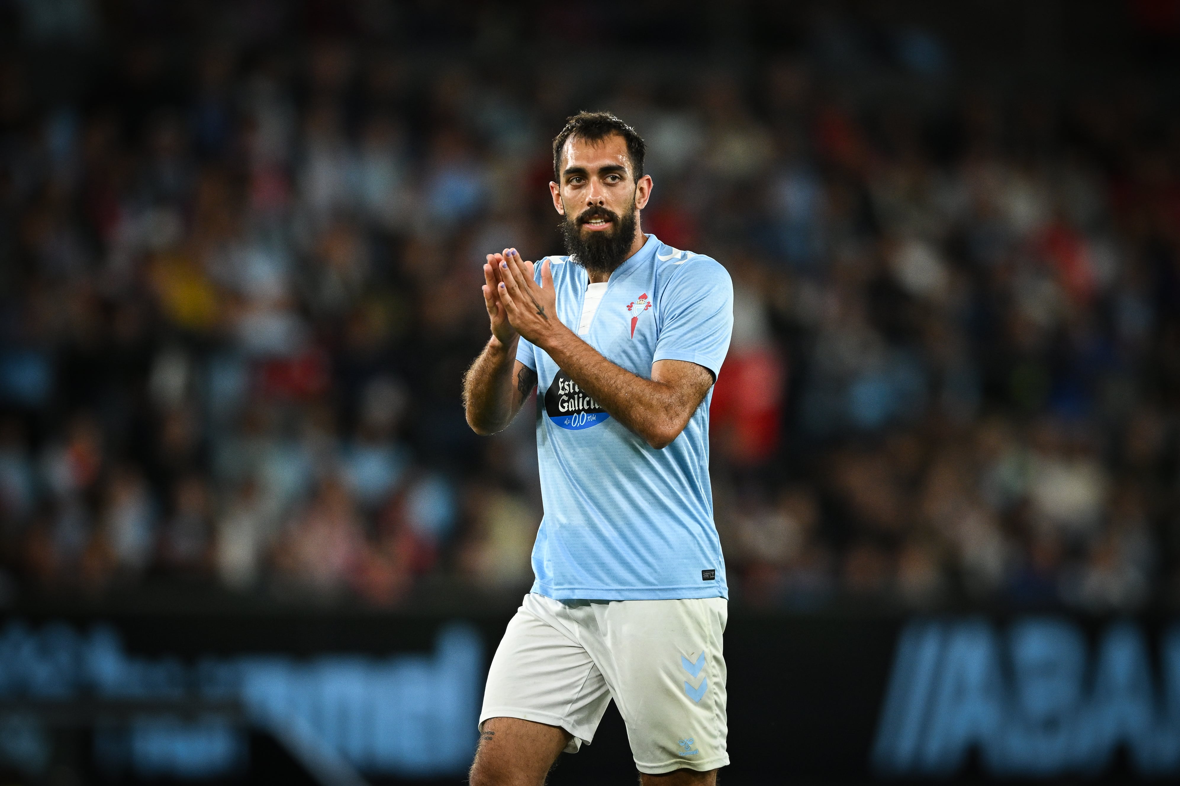 Borja Iglesias durante un partido con el Celta de Vigo