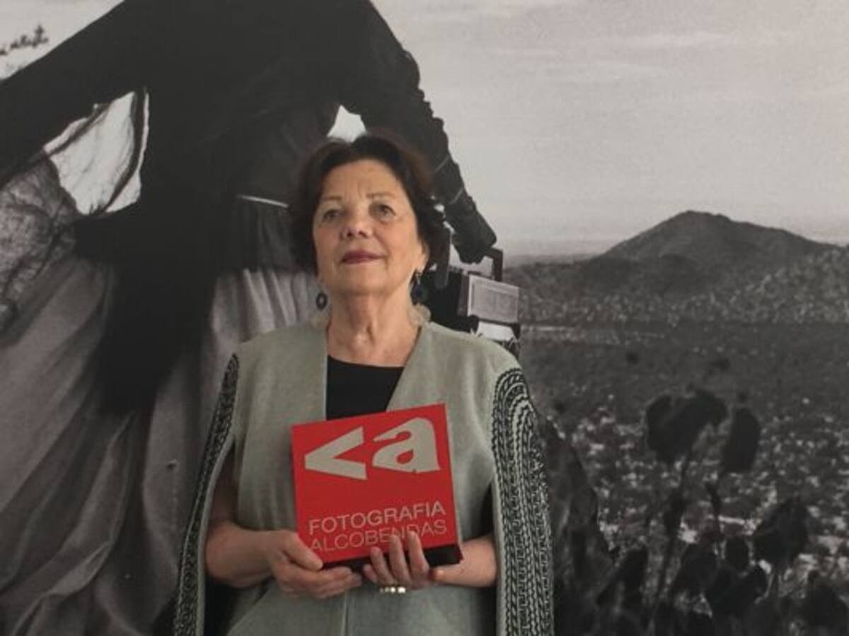 Iturbide: “La vida es ver el mundo a través de mi cámara”