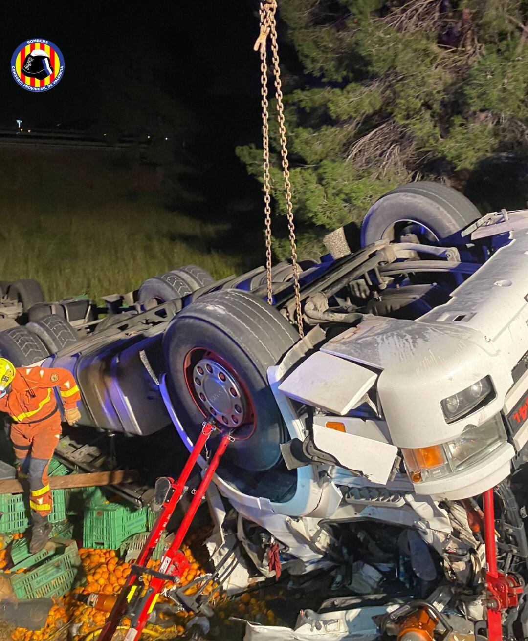 Accidente de un camión en Xeresa 