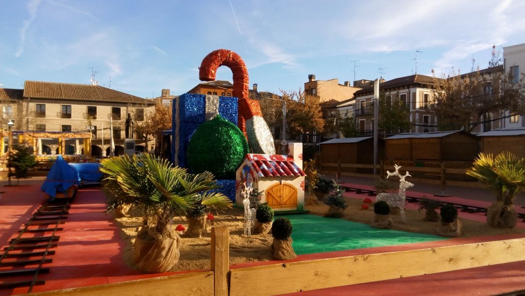 La Plaza Mayor ya está preparada para el inicio de la Campaña Navideña