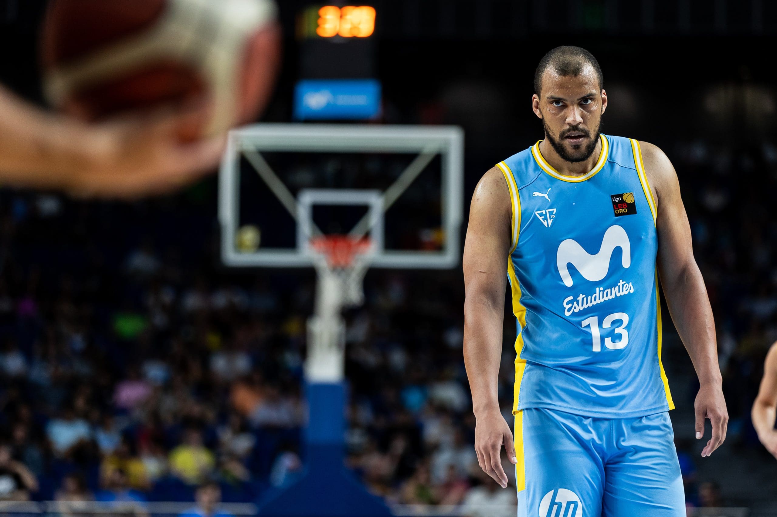 Kevin Larsen, en un partido con Movistar Estudiantes. Foto: Movistar Estudiantes