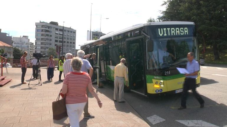 Vitrasa pone en marcha una campaña para concienciar del buen uso del autobús