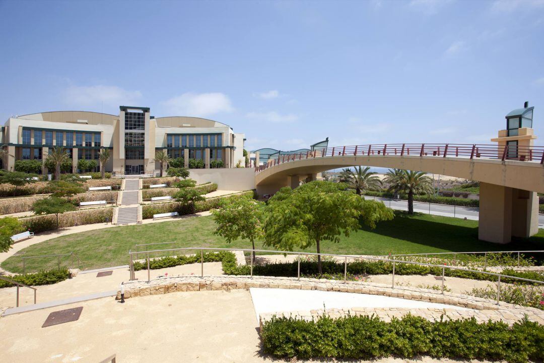 Imagen general de uno de los edificios del antiguo complejo cinematográfico