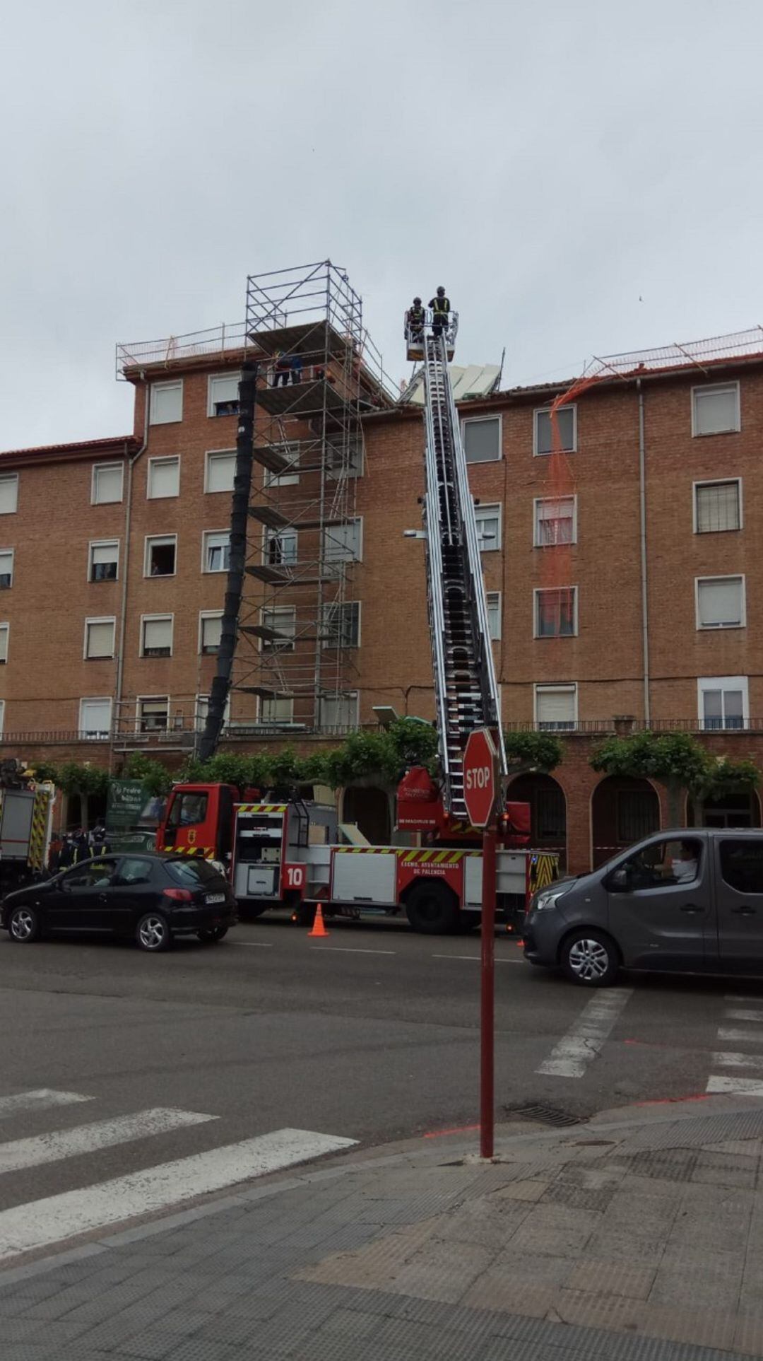 Cae un andamio en Palencia sin heridos