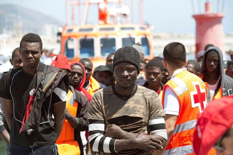 Alguns dels 87 immigrants rescatats de dues pasteres el dia 21 a prop de Motril (Granada)