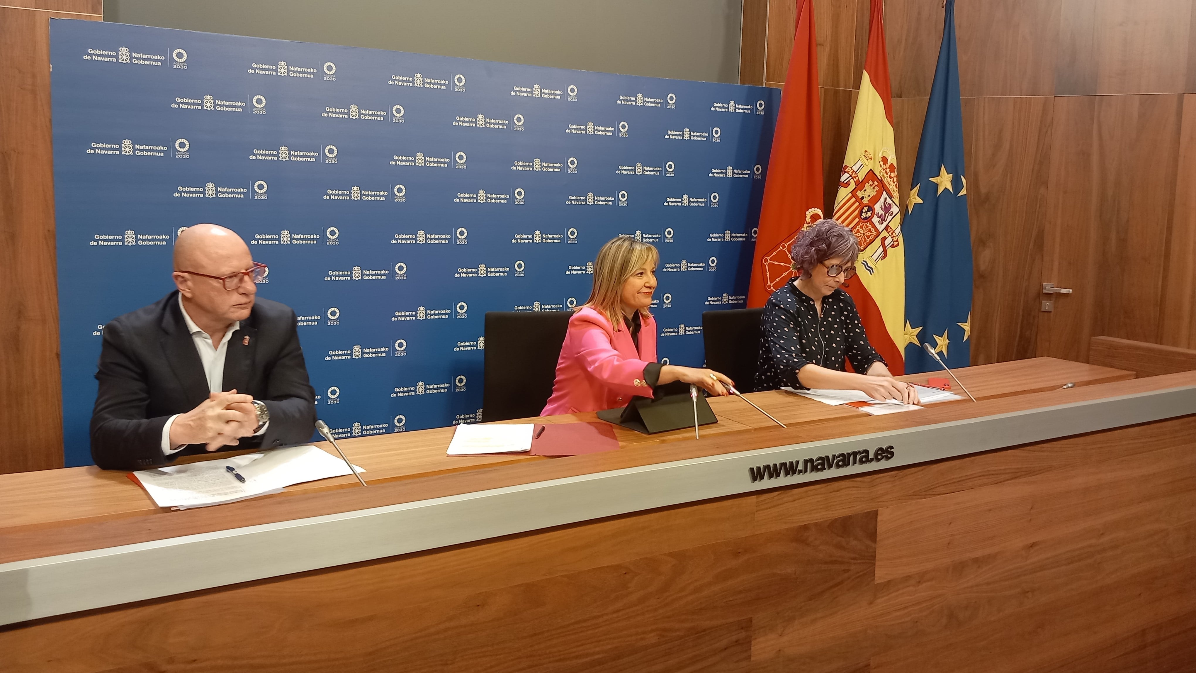 Carlos Gimeno, Amparo López y Rebeca Esnaola presentan los asuntos tratados en la sesión del Gobierno de Navarra. Cadena SER