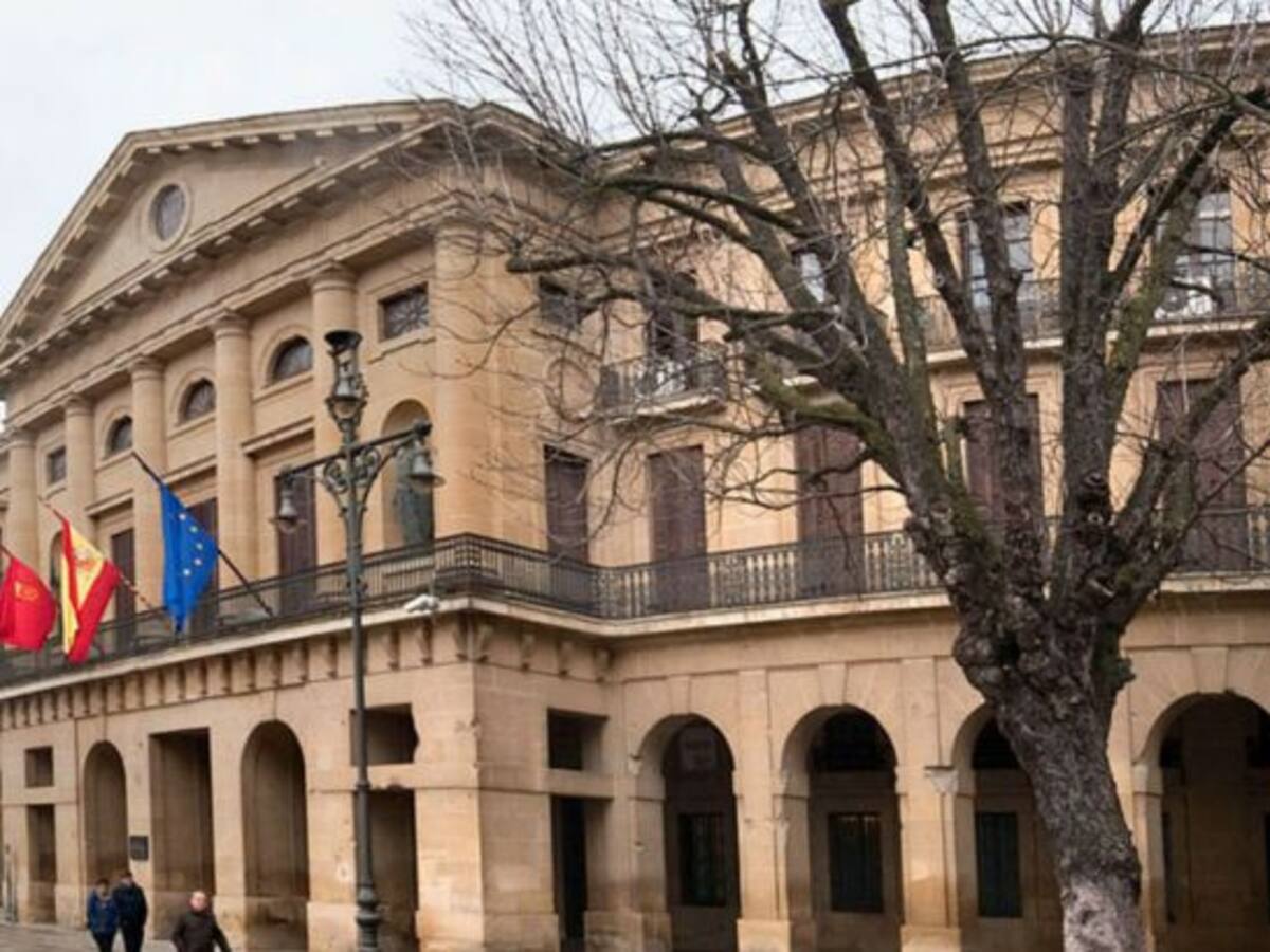Críticas al "sobrecoste" de la estructura del Gobierno de Navarra