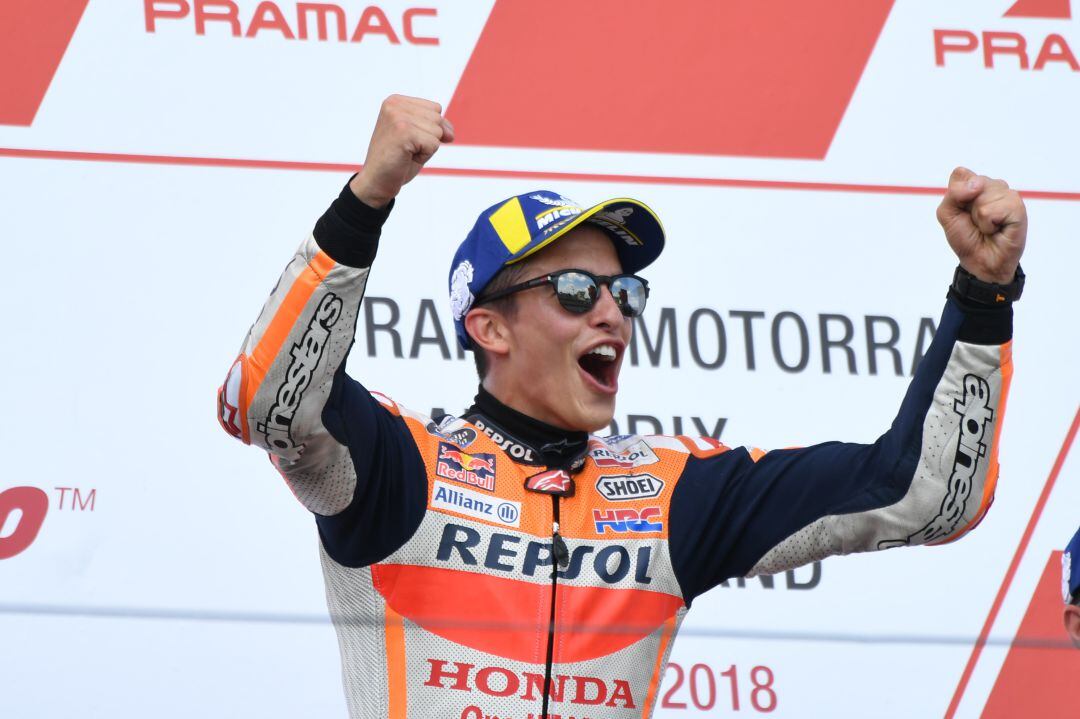 Marc Márquez celebra su novena victoria consecutiva en Sachsenring