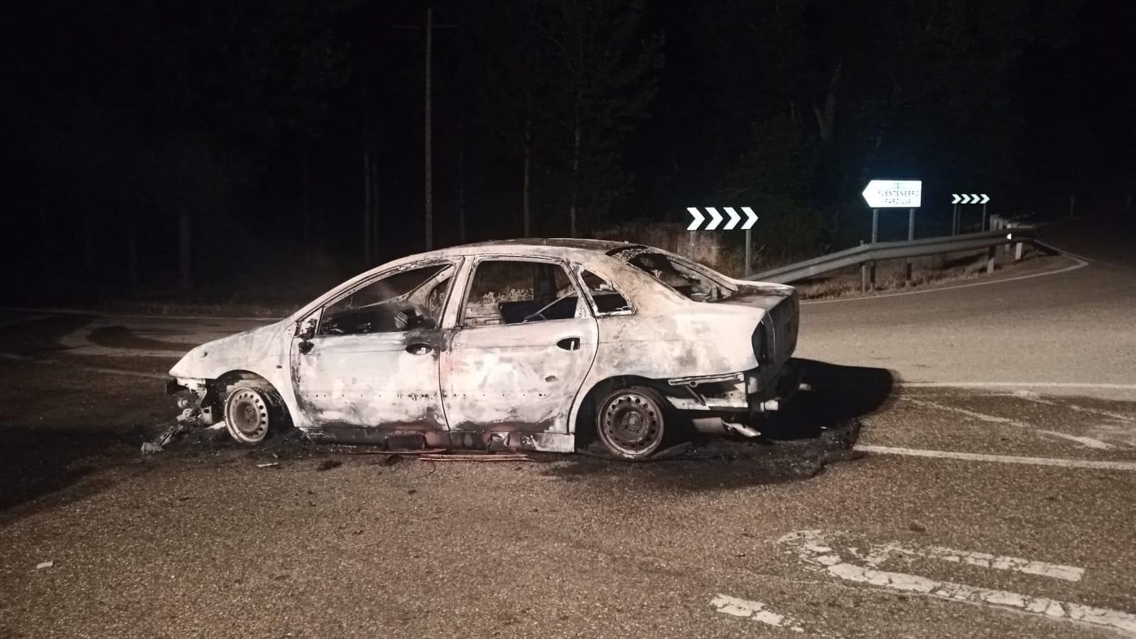 Incendio de coche en Moradillo