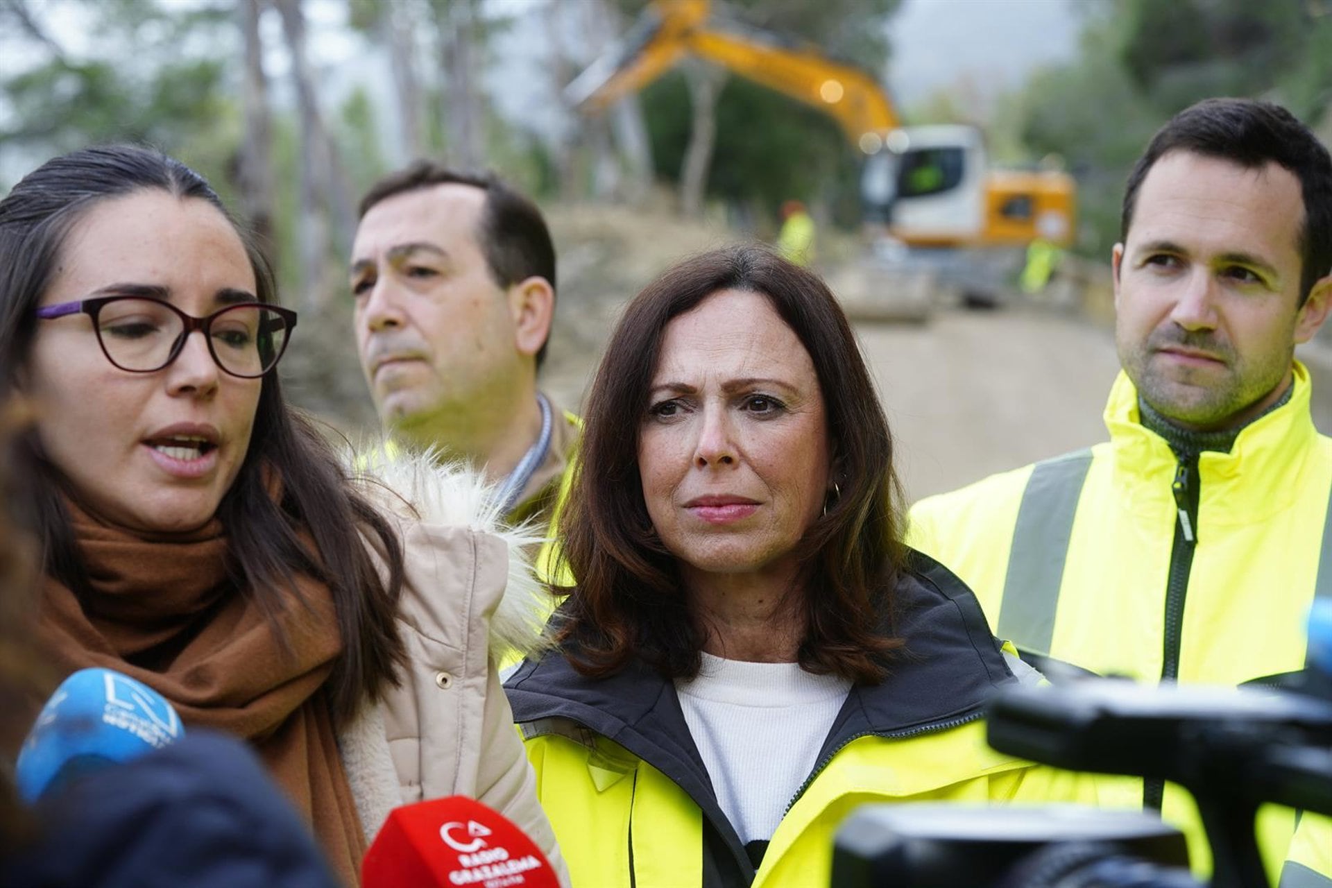 La consejera Rocío Díaz atiende a los medios (EP)