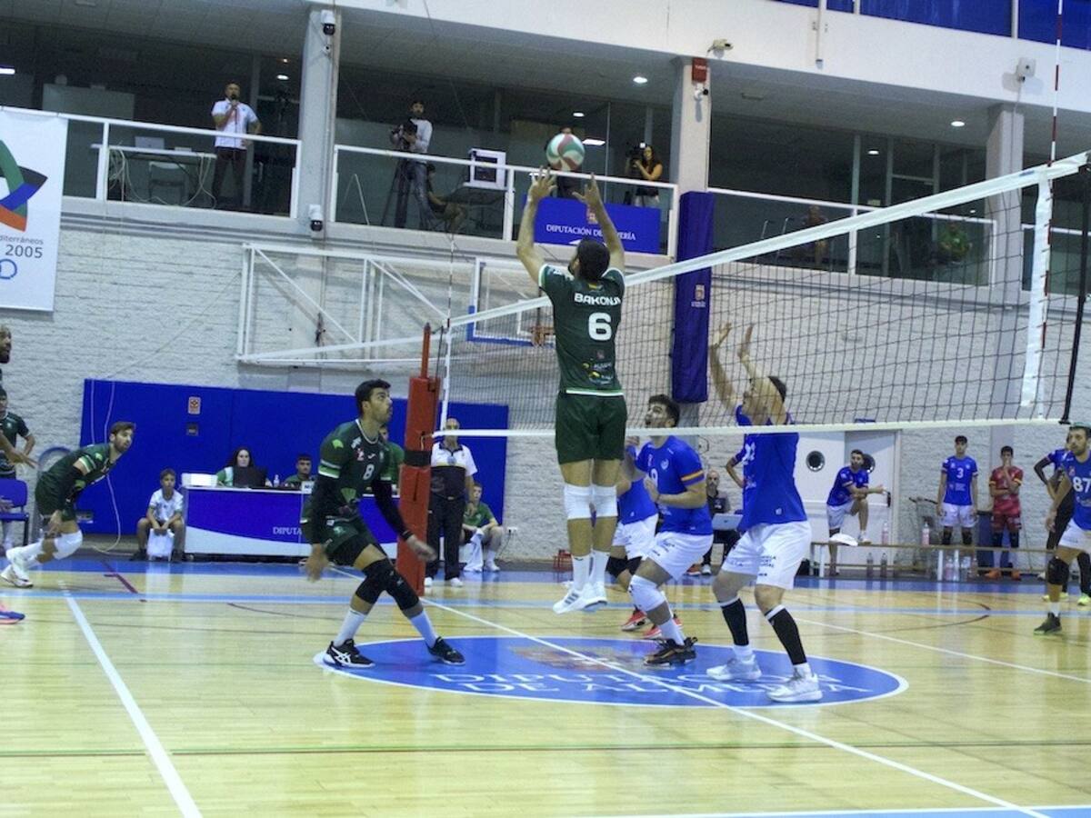 Cadenas de error impiden volar a Unicaja Costa de Almería