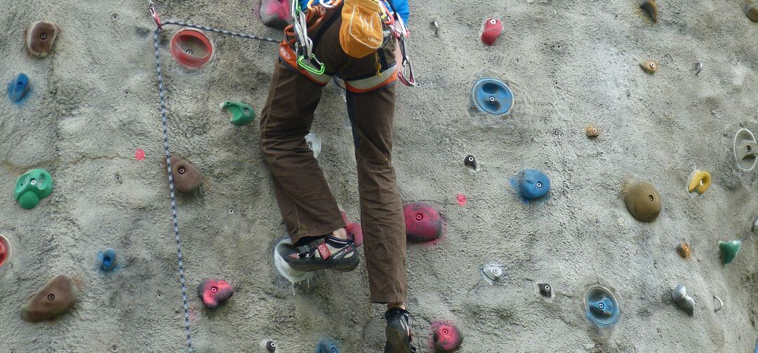 Monitor de escalada infantil