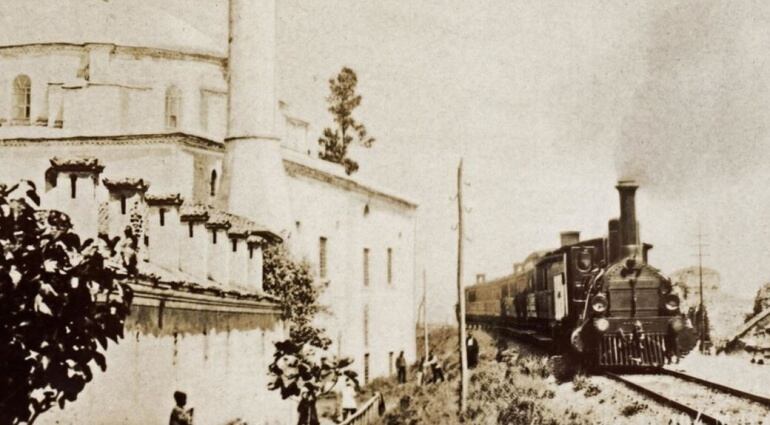 Fotografía del Orient Express llegando a Constantinopla en 1895.