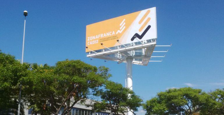 Cartel anunciador de la Zona Franca de Cádiz