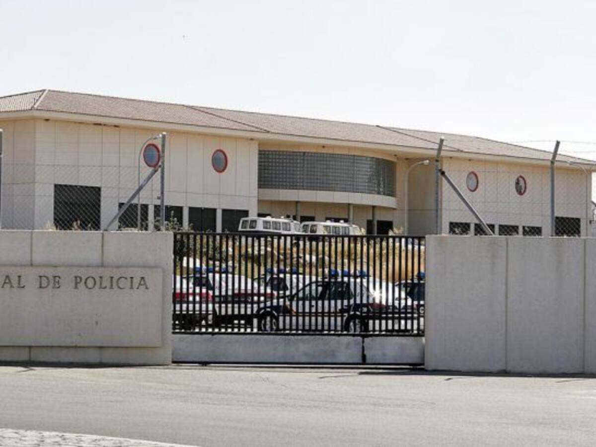 El PSOE pide a Interior que devuelva la formación policial a la USAL