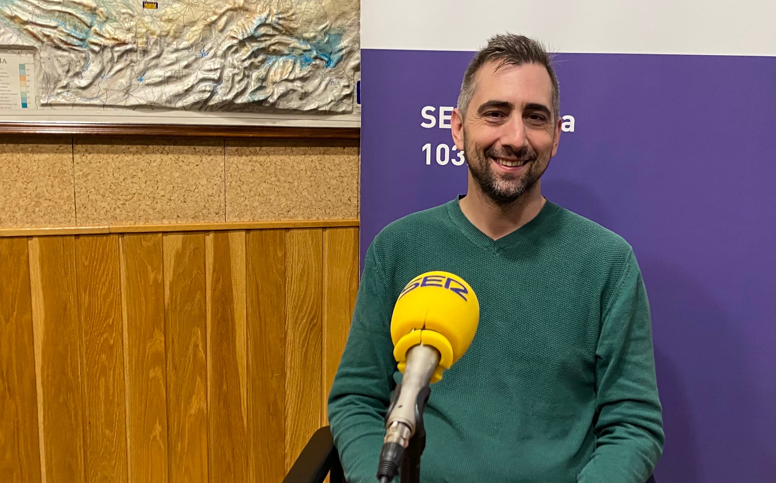 Iván Cavero Redondo en el estudio de SER Cuenca.