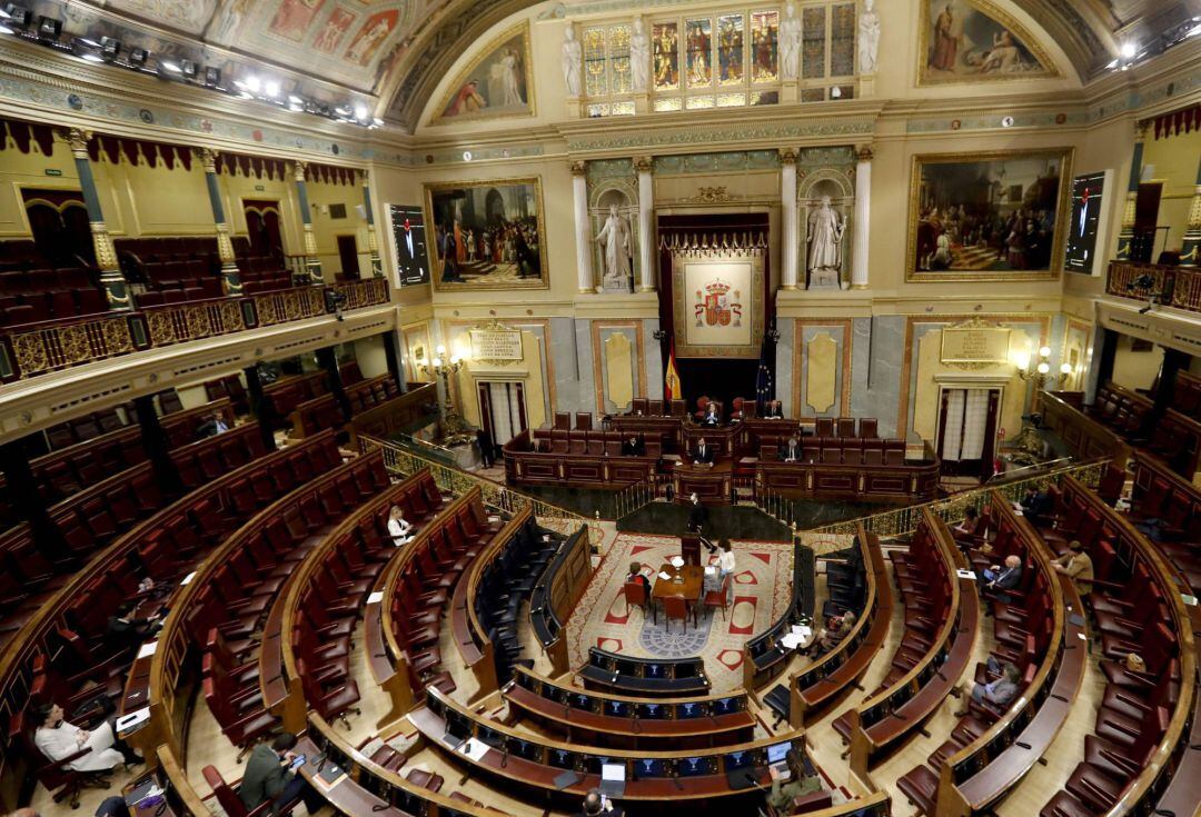 El hemiciclo durante la primera sesión de control al Ejecutivo celebrada en el Congreso desde que se declaró el estado de alarma