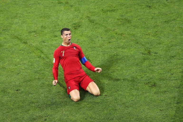 Cristiano Ronaldo celebra su segundo gol del partido. 