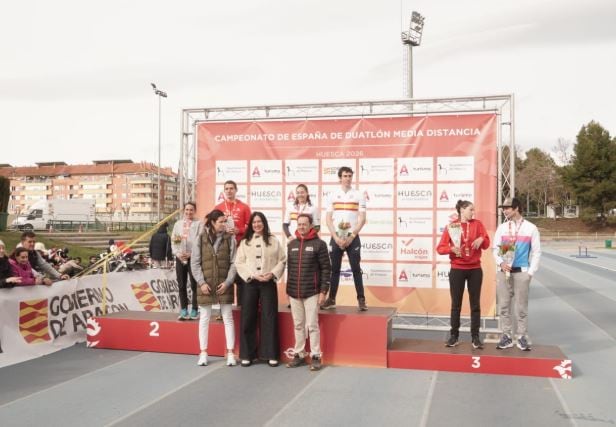 Podio del Campeonato de España de Duatlón de Media Distancia celebrado en Huesca