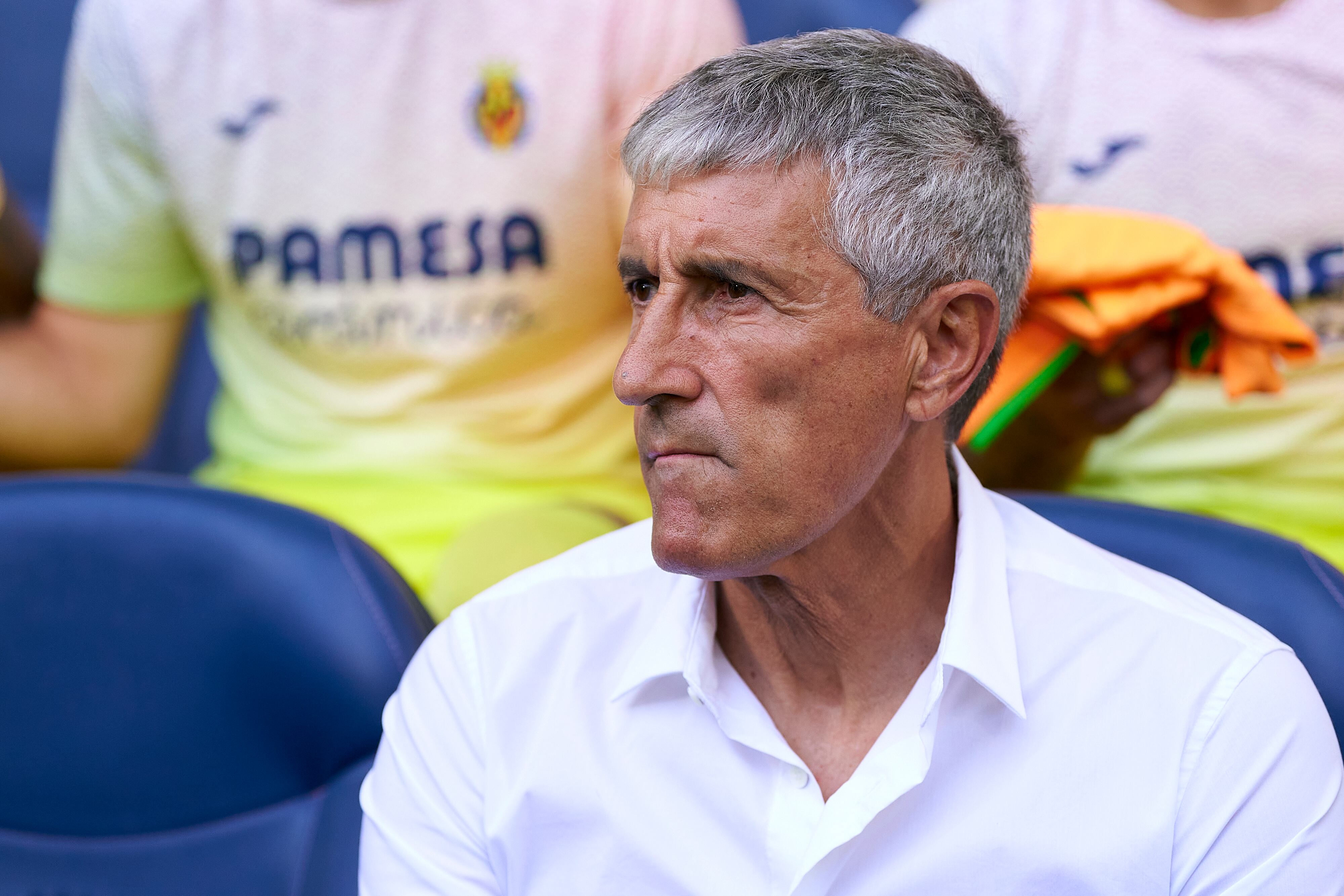 Quique Setién, durante el partido entre el Villarreal y el Barça en La Cerámica. (Photo by Pedro Salado/Quality Sport Images/Getty Images)