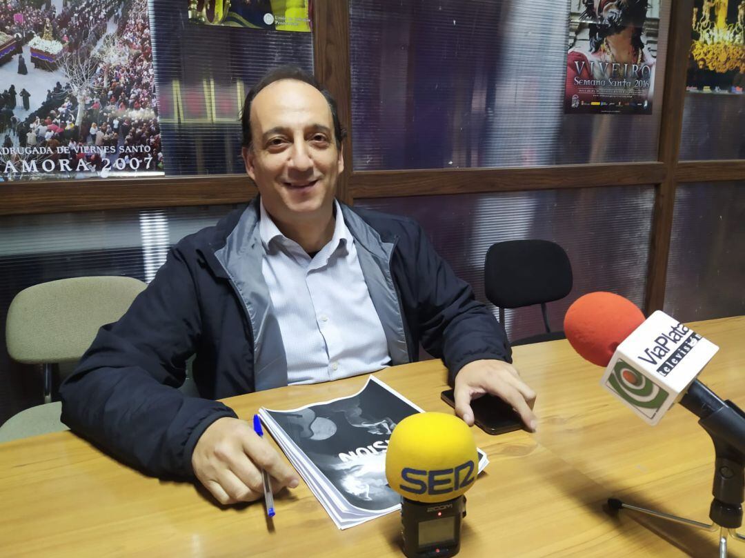 Pablo López durante la presentación de Pasión en el Templo Cofrade de Santo DOmingo