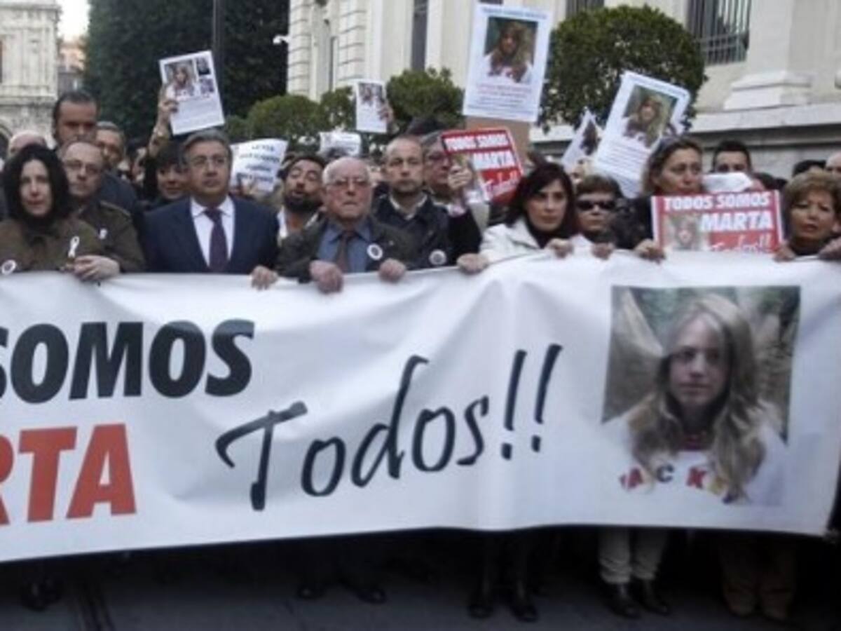 Miles de personas recuerdan a Marta del Castillo y protestan por la sentencia