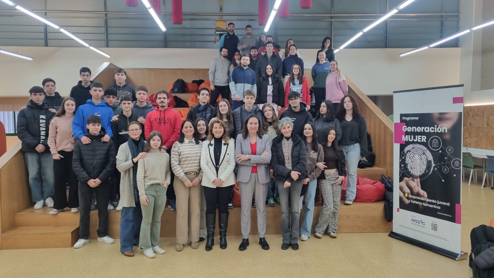 Participantes en el encuentro Generación Mujer