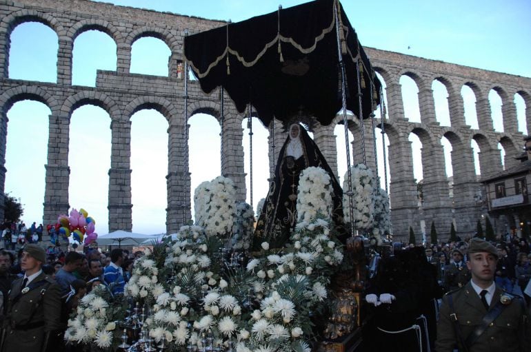 Paso de Ntra. Sra. de la Soledad Dolorosa