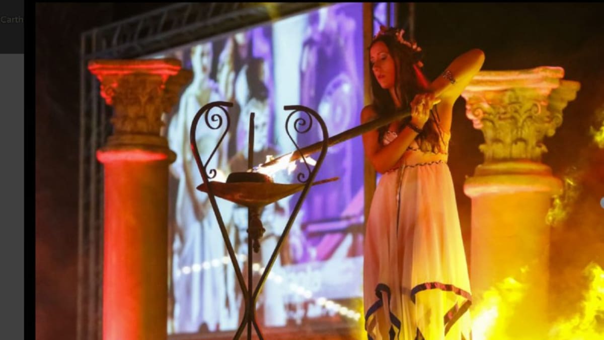 El apagado del Fuego Sagrado puso el broche final a las fiestas virtuales