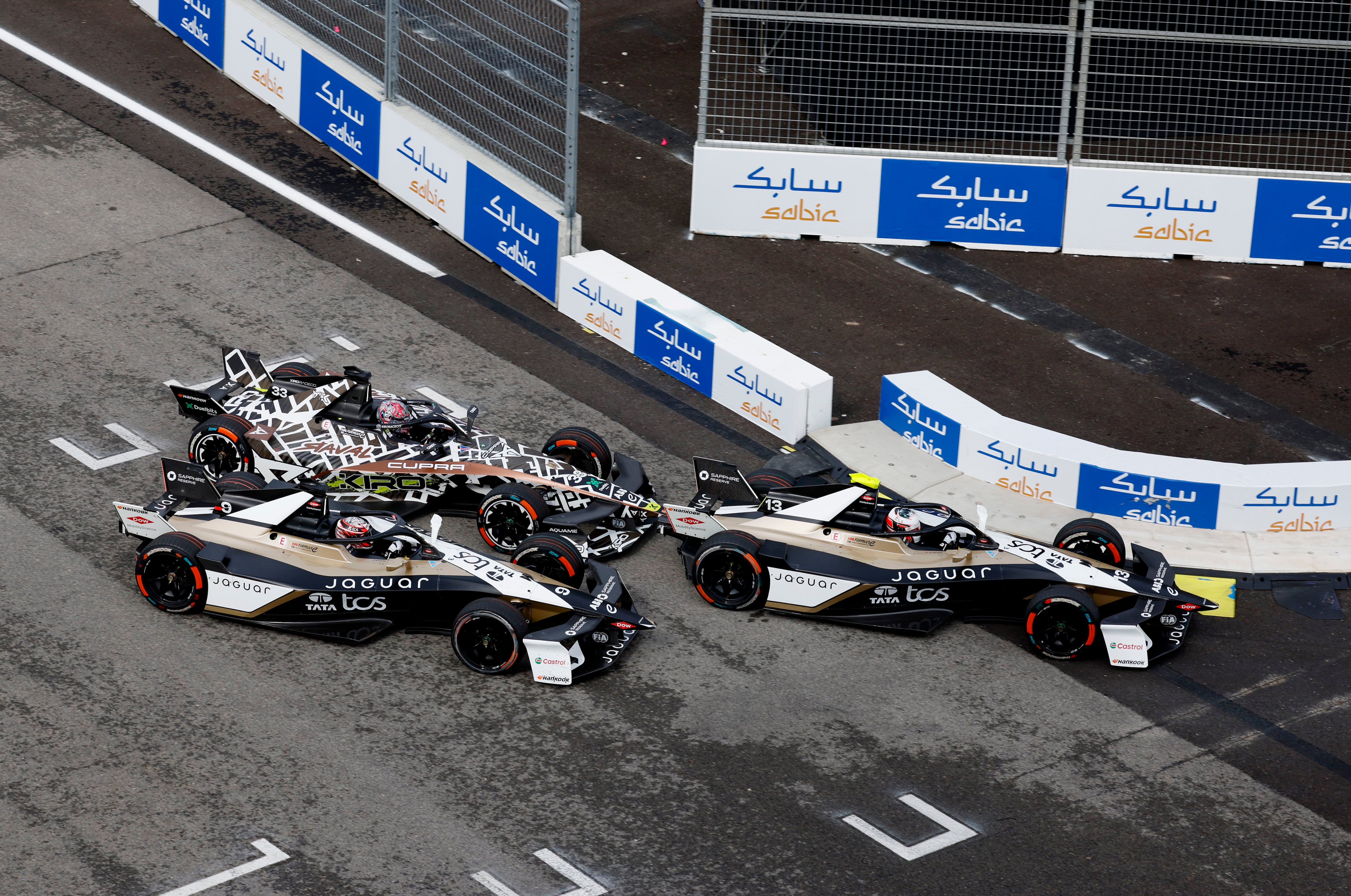 Antonio Felix da Costa lidera el ePrix de Madrid de Fórmula E en la última curva del Jarama