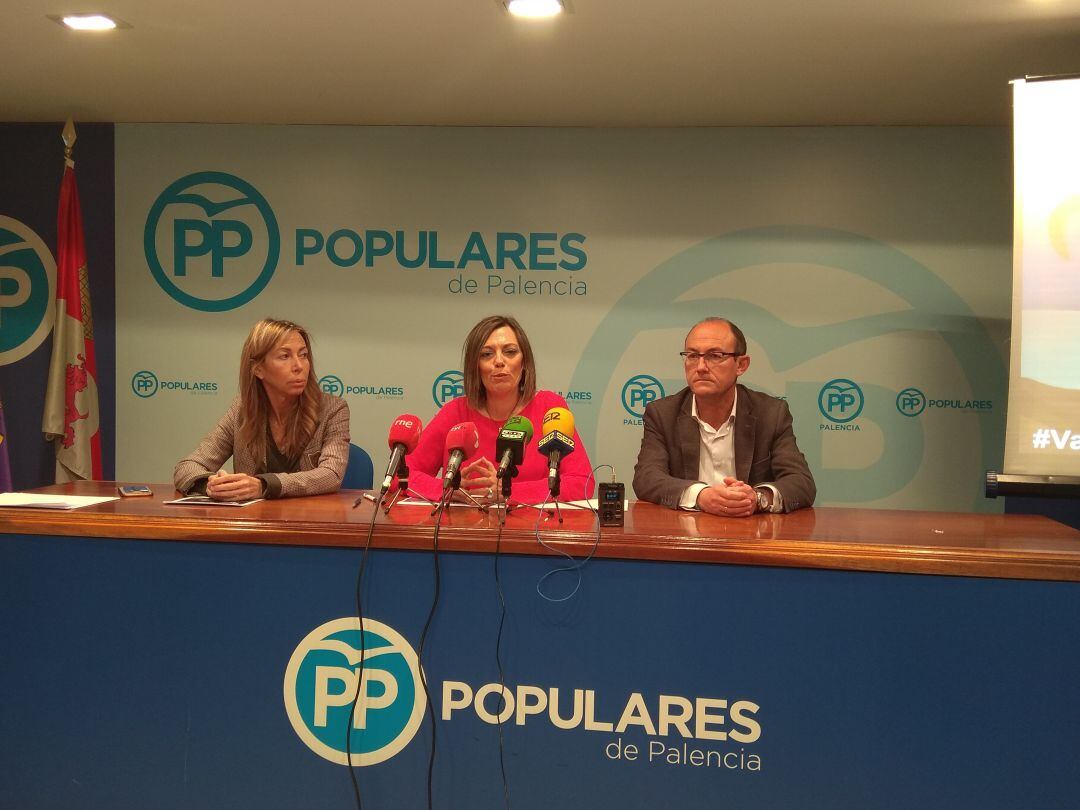 Carmen Fernández, Milagros Marcos y Jorge Domingo Martínez