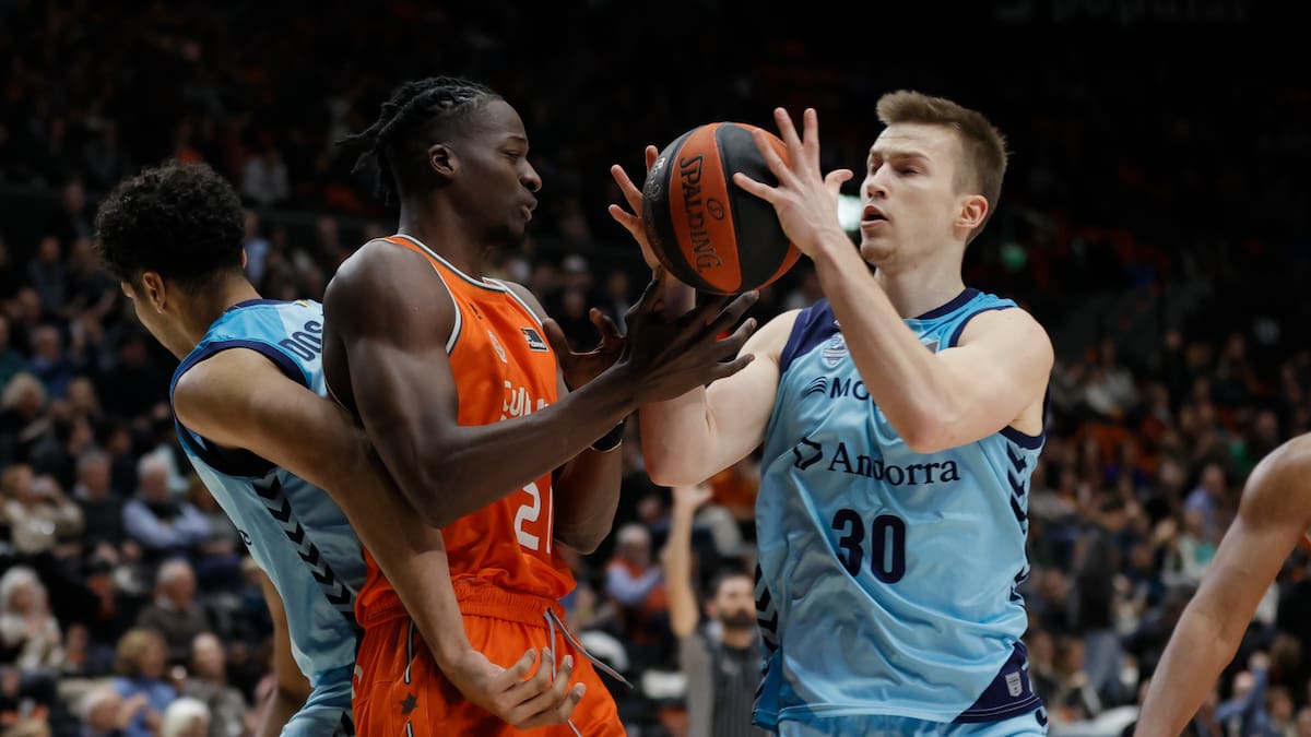 Brandon Davies y Chris Jones suman otra victoria para Valencia Basket (86-82)