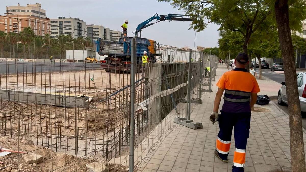 Tren de voces de los alumnos del CEIP Pla - Carolinas el primer día de curso 2024 - 2025